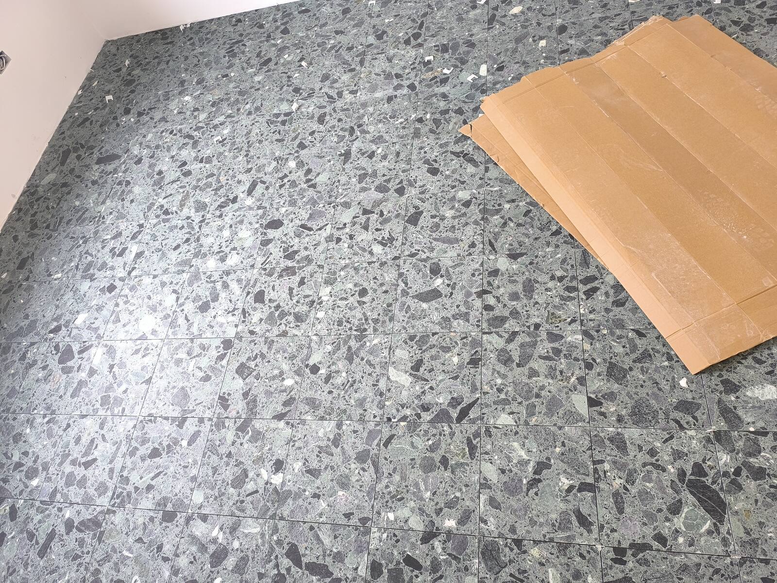 Floor covering · 2025
